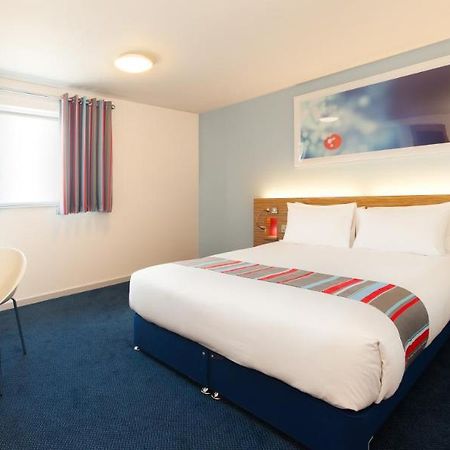Travelodge Paignton Seafront Exterior photo